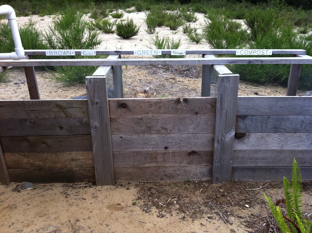 3 bin composting system