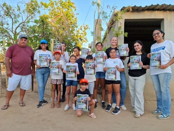 Planeteer Alliance team with club members from Andale La Pazβs Guardianes del Medio Ambiente