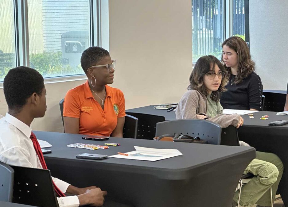 Councilwoman Baskins Working with Attendees