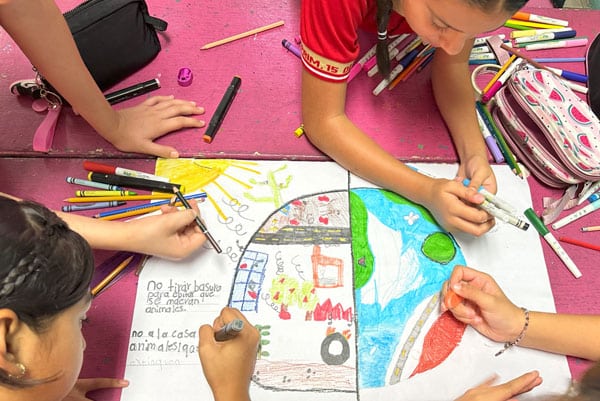 Artivism poster completed by La Paz youth during their Planeteer Club Bootcamps.